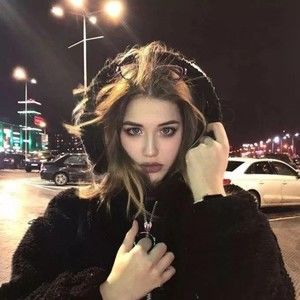 Meet your Posher, Carlos